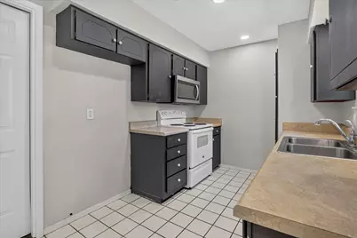 628 Lisa Street, Burleson, TX 76028 - Photo 13