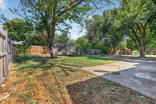 628 Lisa St, Burleson, TX 76028 - Photo 37