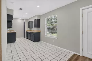 628 Lisa St, Burleson, TX 76028 - Photo 15