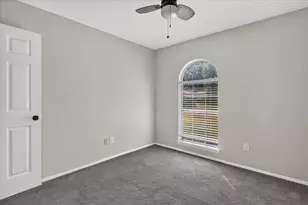 628 Lisa St, Burleson, TX 76028 - Photo 25