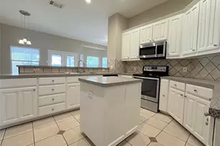 6415 Redstone Dr, Arlington, TX 76001 - Photo 5
