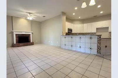 6415 Redstone Drive, Arlington, TX 76001 - Photo 9