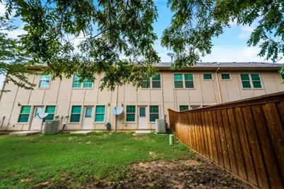1579 Cozy Drive, Fort Worth, TX 76120 - Photo 15