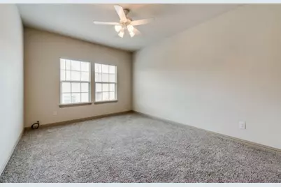 1579 Cozy Drive, Fort Worth, TX 76120 - Photo 11