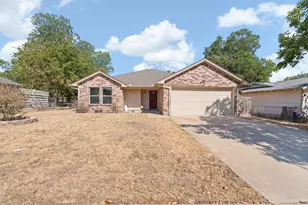 1212 Bales St, Cleburne, TX 76033 - Photo 1