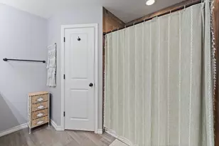 1212 Bales St, Cleburne, TX 76033 - Photo 17