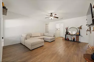 1212 Bales St, Cleburne, TX 76033 - Photo 7