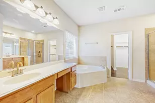 1012 Surrey Dr, DeSoto, TX 75115 - Photo 7