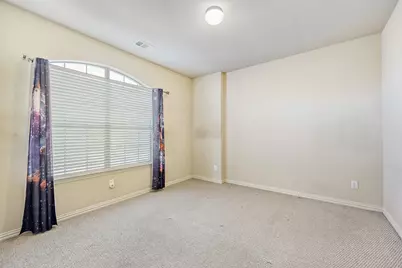 1012 Surrey Drive, DeSoto, TX 75115 - Photo 9