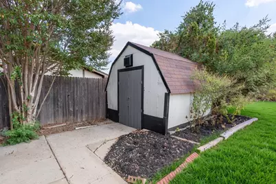 8224 Pearl Street, North Richland Hills, TX 76180 - Photo 33