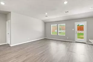 2109 Rannoch St, Sherman, TX 75092 - Photo 11