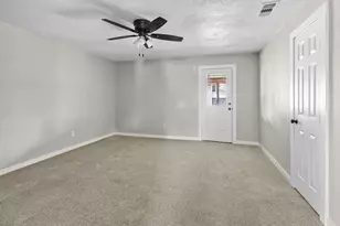 3939 E 4th St, Fort Worth, TX 76111 - Photo 13