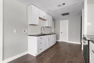 3939 E 4th St, Fort Worth, TX 76111 - Photo 7