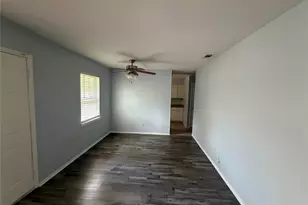 306 Evelyn Dr, Garland, TX 75042 - Photo 3