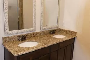 1122 Oneal St, Greenville, TX 75401 - Photo 11