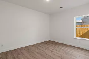 101 N Oak St, Ector, TX 75439 - Photo 27
