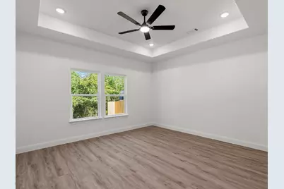 101 N Oak Street, Ector, TX 75439 - Photo 9