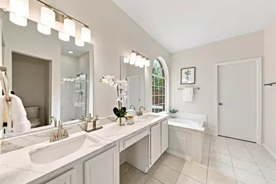 337 Bluewood Lane, Lake Dallas, TX 75065 - Photo 17