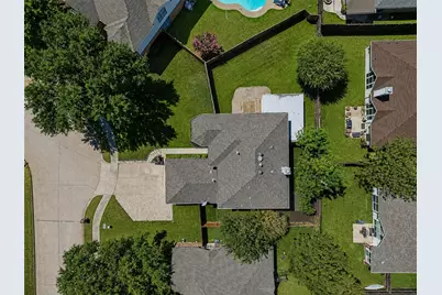 337 Bluewood Lane, Lake Dallas, TX 75065 - Photo 37