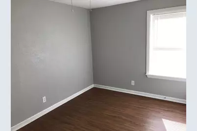 1956 E Illinois Avenue, Dallas, TX 75216 - Photo 9
