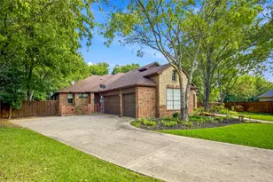 2105 Heather Ridge Ct, Flower Mound, TX 75028 - Photo 3