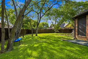 2105 Heather Ridge Ct, Flower Mound, TX 75028 - Photo 37
