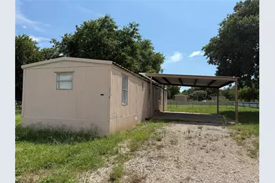 3277 Hidalgo #B, Waxahachie, TX 75167 - Photo 1