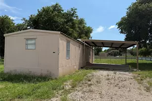 3277 Hidalgo, Waxahachie, TX 75167 - Photo 1