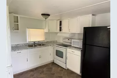 3277 Hidalgo #B, Waxahachie, TX 75167 - Photo 11