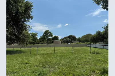 3277 Hidalgo #B, Waxahachie, TX 75167 - Photo 5