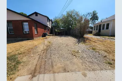 3704 Meadowbrook Drive, Fort Worth, TX 76103 - Photo 13