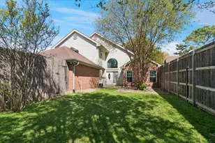 924 McCoy Dr, Irving, TX 75062 - Photo 33