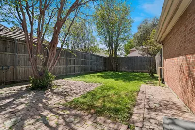 924 McCoy Drive, Irving, TX 75062 - Photo 31