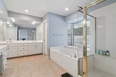 924 McCoy Drive, Irving, TX 75062 - Photo 21
