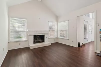 924 McCoy Drive, Irving, TX 75062 - Photo 15