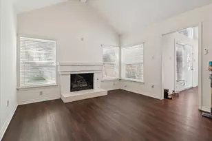 924 McCoy Dr, Irving, TX 75062 - Photo 15