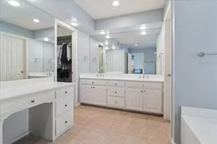924 McCoy Dr, Irving, TX 75062 - Photo 21