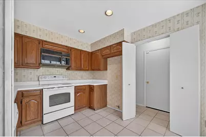 9711 Springtree Lane, Dallas, TX 75243 - Photo 15