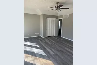 3012 Barrington Court, Arlington, TX 76014 - Photo 9