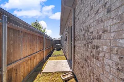 213 Stewart Bend Court #A, Azle, TX 76020 - Photo 21