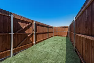 3029 Strawberry Farm Ln, Fort Worth, TX 76140 - Photo 17