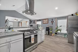 5712 Dana Dr, Haltom City, TX 76117 - Photo 7
