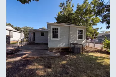 3802 Poinsettia Drive, Dallas, TX 75211 - Photo 5