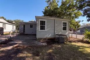3802 Poinsettia Dr, Dallas, TX 75211 - Photo 5