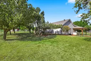 5855 Ge Horton Rd, Justin, TX 76247 - Photo 25