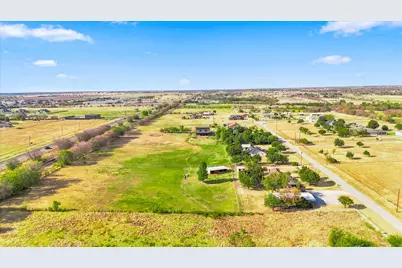 5855 Ge Horton Road, Justin, TX 76247 - Photo 35