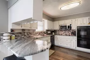 214 Bexar Dr, Highland Village, TX 75077 - Photo 9