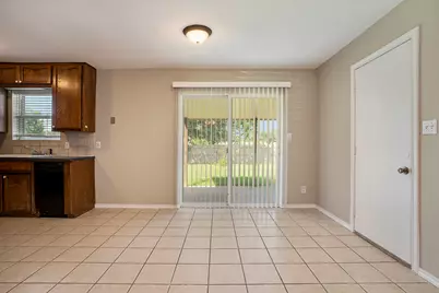 826 Meadowlark Circle, Granbury, TX 76049 - Photo 5