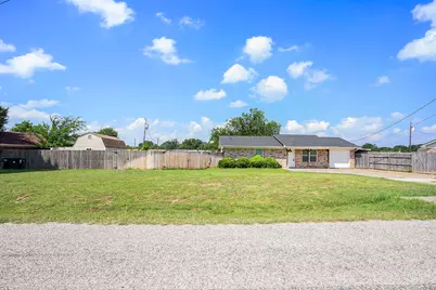 826 Meadowlark Circle, Granbury, TX 76049 - Photo 19