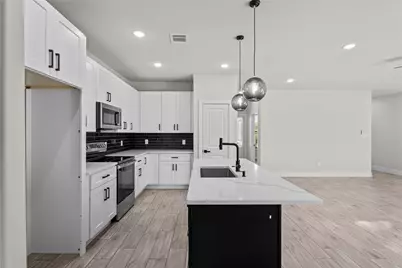 5815 Belaire Circle, Granbury, TX 76048 - Photo 7